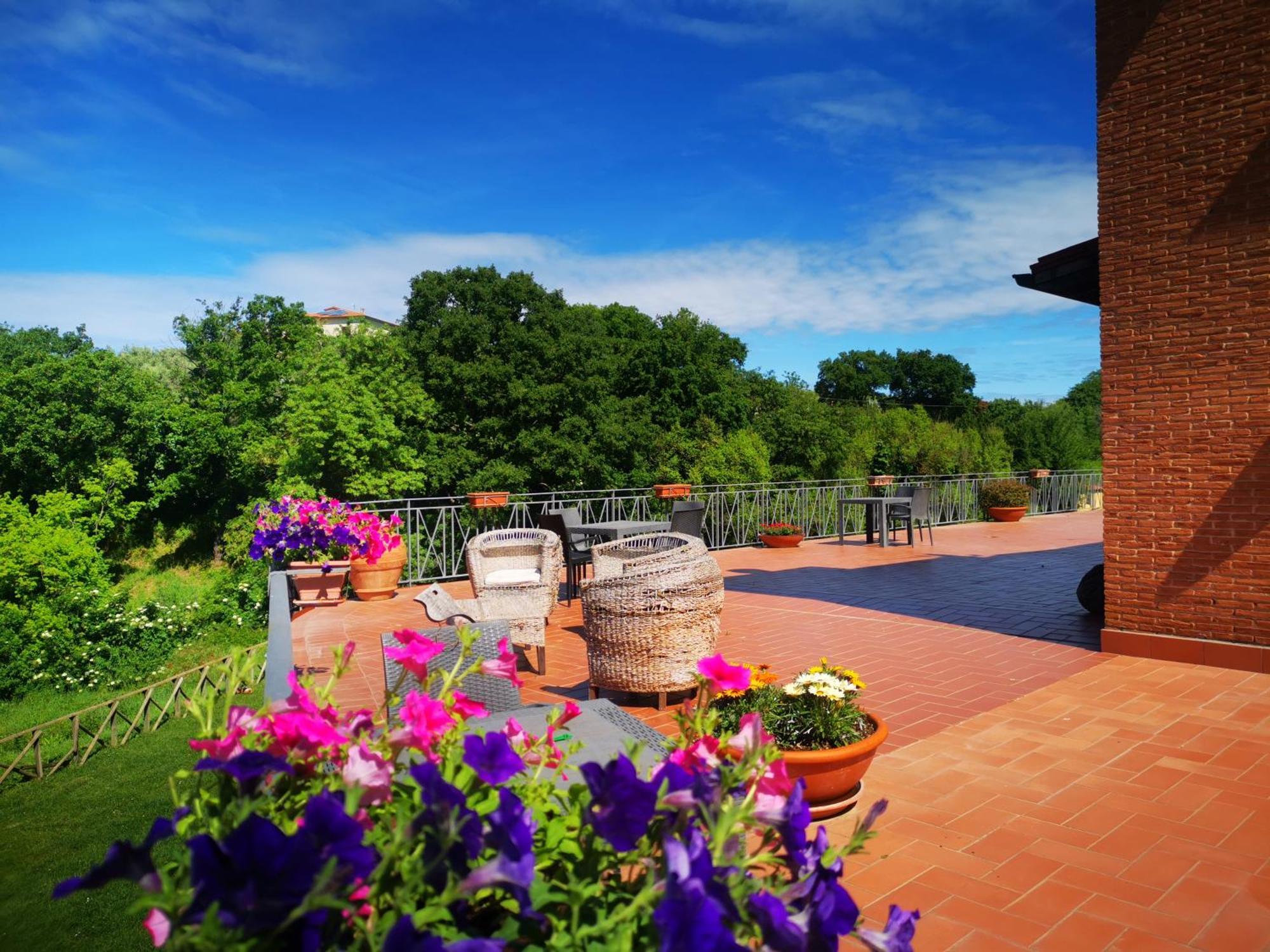Agriturismo Podere S. Croce Saturnia Exterior foto